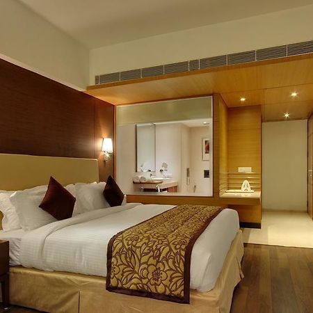 Hotel Platinum Rajkot Quarto foto