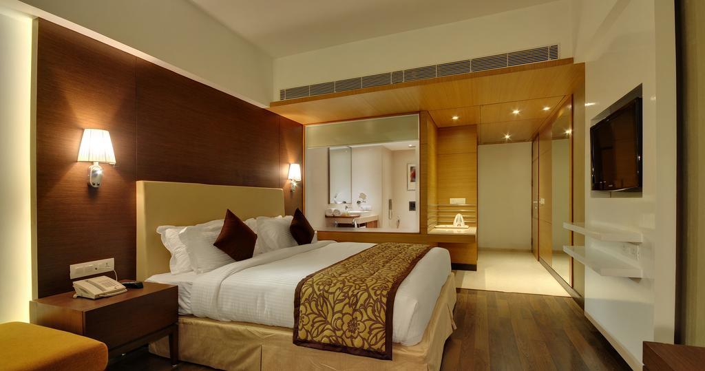 Hotel Platinum Rajkot Quarto foto
