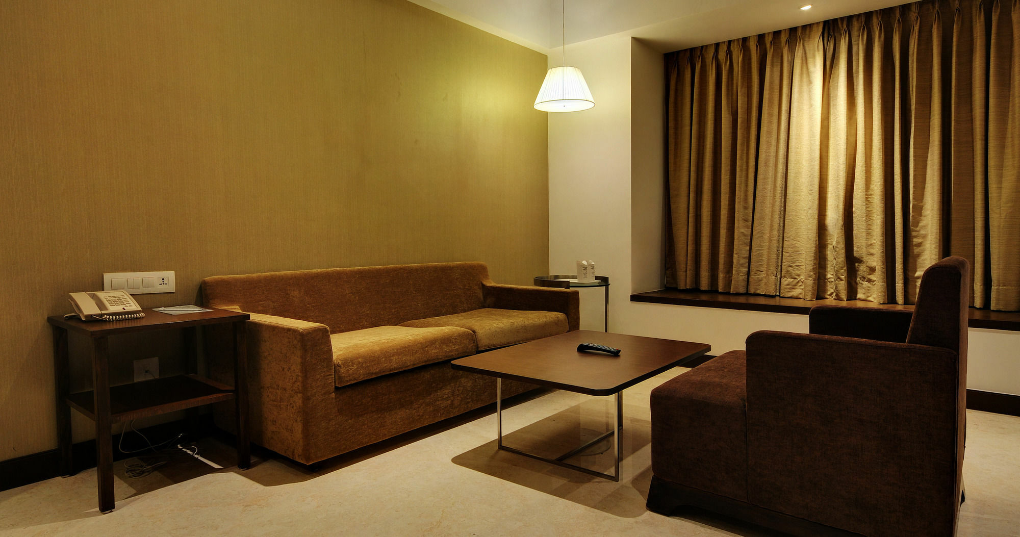 Hotel Platinum Rajkot Exterior foto