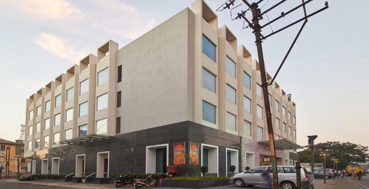 Hotel Platinum Rajkot Exterior foto