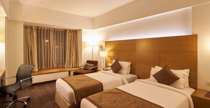 Hotel Platinum Rajkot Exterior foto